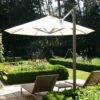 Prostor P7 Sonnenschirm geöffnet im Garten