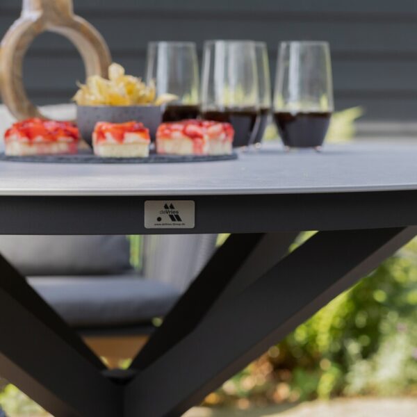 Tisch deVries® Livingston - light grey - Ø 120 cm